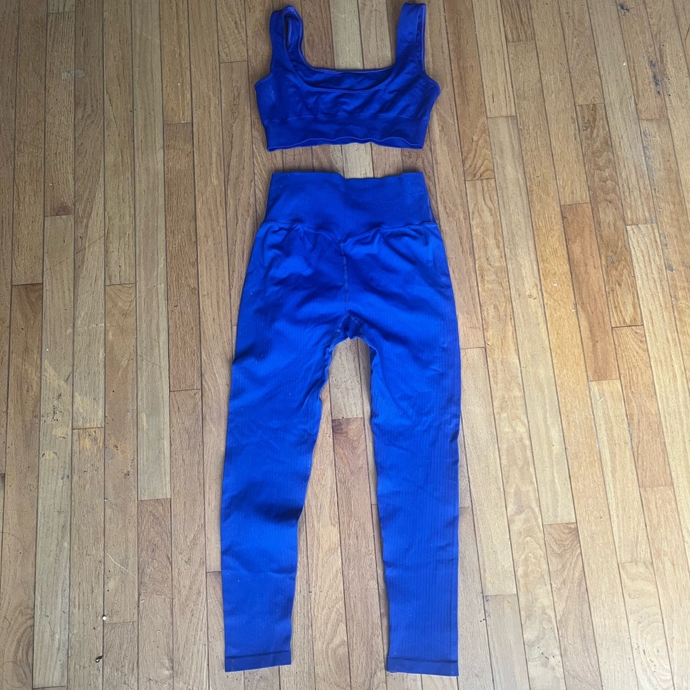 Blue 2 Piece Ribbed Matching Workout Set - Picture 5 of 7